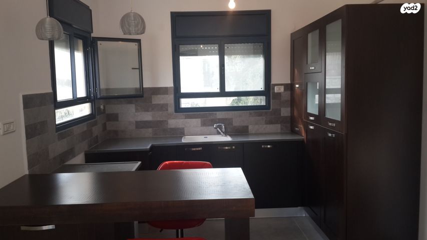 דו משפחתי, יסמין 12, נווה זיו, נווה זיו