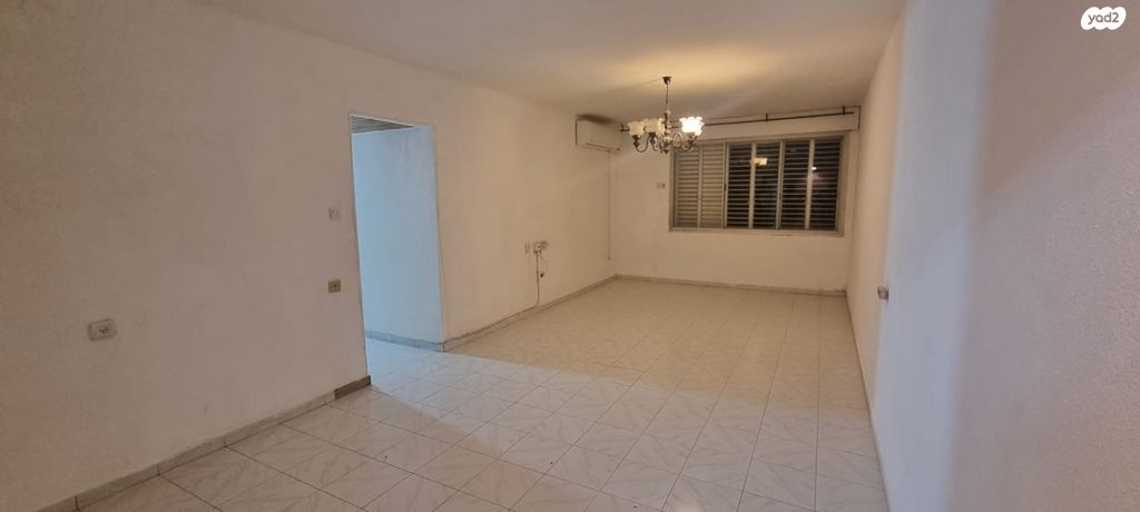 שדרות יעלים 84