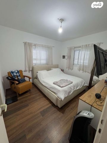 דירה, שרה אהרונסון 6, קרית הפרחים - 2005, רעננה