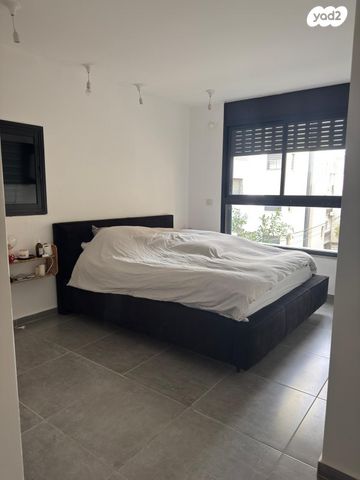 דירה, פנחס רוטנברג 70, נווה יהושע, ערמונים, רמת גן