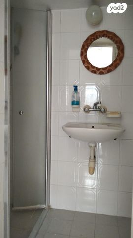 דירה, הראב"ע 10, נווה רם, שיכון מזרחי, רמת גן