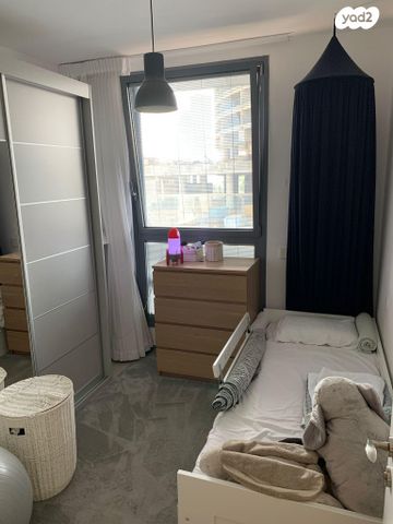 דירה, אלוף קלמן מגן 3, גני שרונה, קרית הממשלה, תל אביב יפו