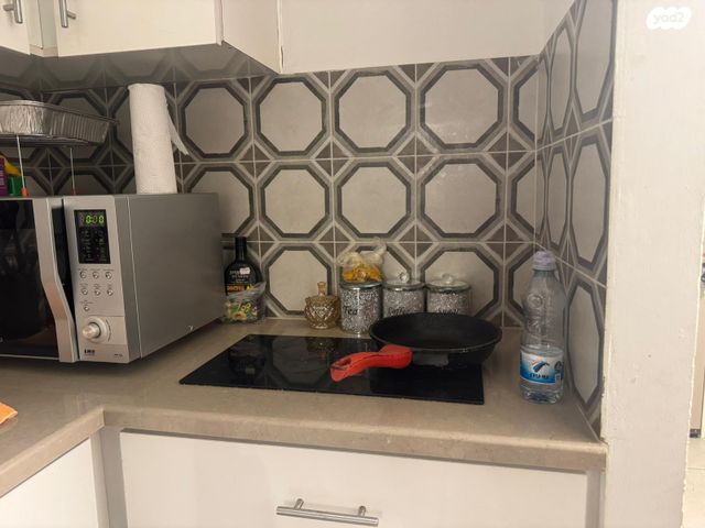 סטודיו/ לופט, הנמל 53, שער פלמר, תחנת רכבת השמונה, חיפה