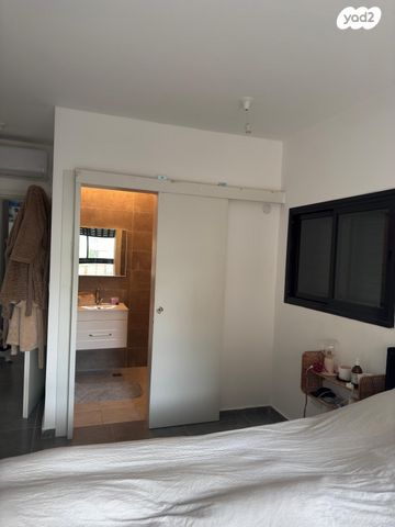 דירה, פנחס רוטנברג 70, נווה יהושע, ערמונים, רמת גן