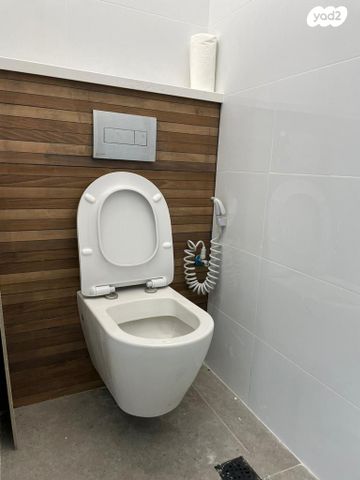 חנויות/ שטח מסחרי, העבודה 28, מגדל, אשקלון