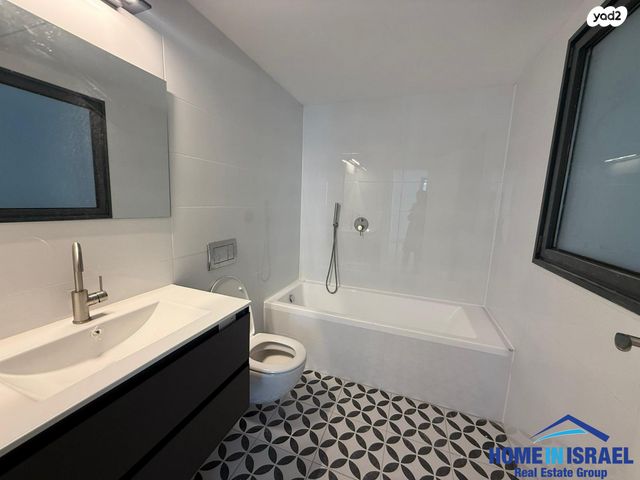 דירה, אמנון ליפקין שחק, נוף הטיילת, נתניה