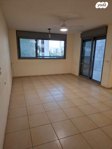 דירה, שאול המלך, אונו הירוקה, קרית אונו