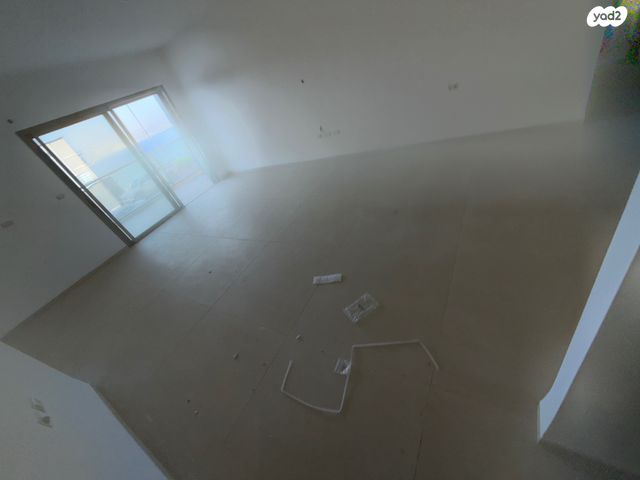 דירה, גולדה מאיר 1, שיכון עובדים, טבריה