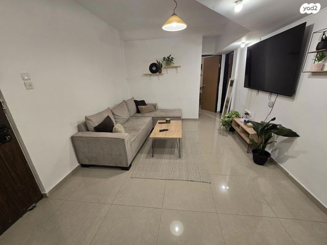 דירה, משעול אבן גבירול 5, שכונה ב', באר שבע