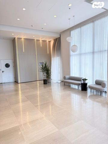 דירה, דרך המלך, גנים א', גני תקווה