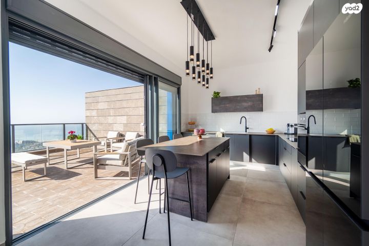 גג/ פנטהאוז, הפריגטה 19, דרום חדש, פארק הים, בת ים