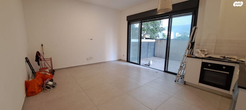 דירה, אסף, חרוזים, רמת גן