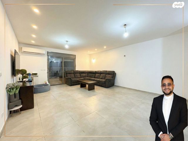 פרופ' יום טוב עסיס 