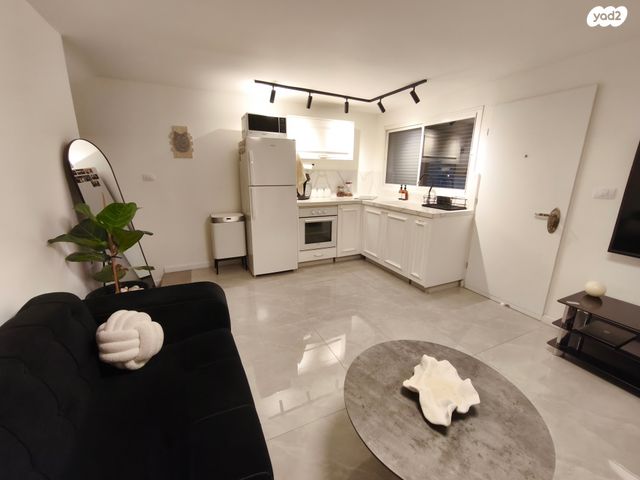 בית פרטי/ קוטג', שכונת האוצר, חדרה