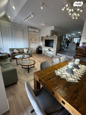 דו משפחתי, קמיל הויסמנס, הוד הכרמל, דניה, חיפה