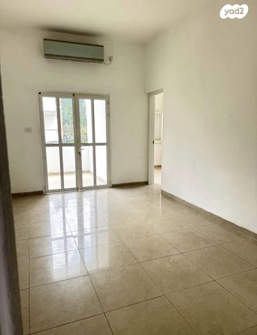 דירה, תל חי 11, הדר מרכז, חיפה