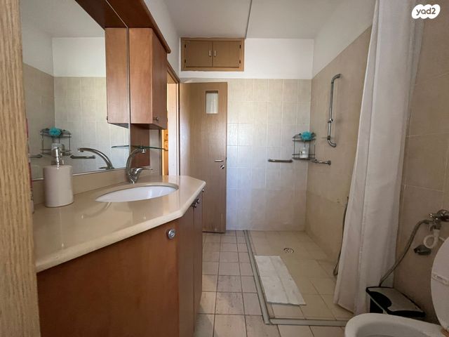 דירה, שדרות הרב לוין 40, רמת עמידר, רמת גן