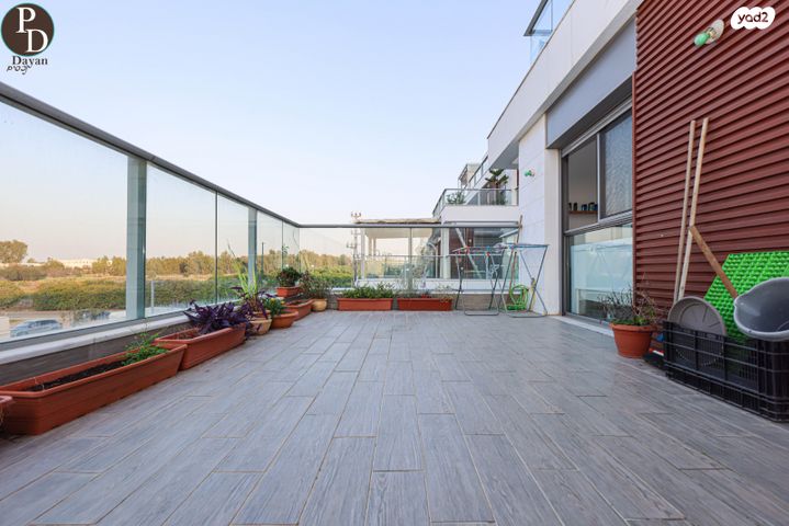 דירה, כפר יונה