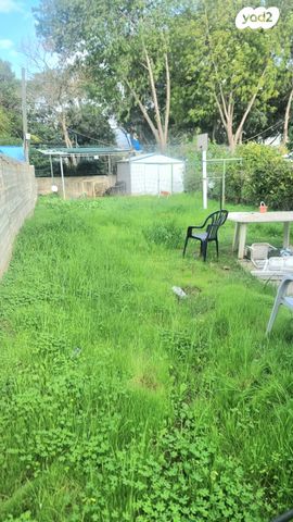 דו משפחתי, חיים אורבך, אפרים, רחובות