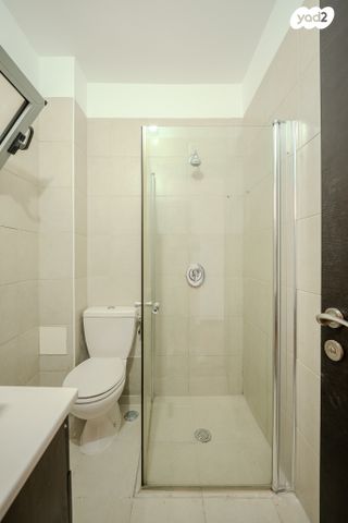 דירה, האיכרים, גני אזור, אזור