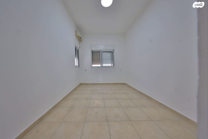 דו משפחתי, בעל שם טוב, מרכז העיר, קרית אתא