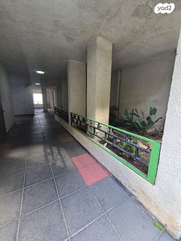 דירה, גבעת עמוס, נשר