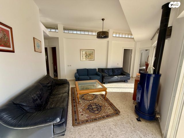 בית פרטי/ קוטג', מצפה אבי"ב