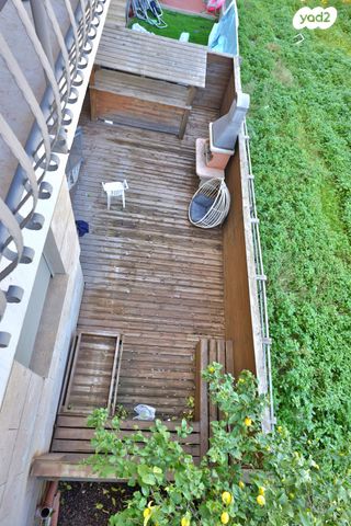 דירת גן, גבעת הרקפות, גבעת תל חי, קרית אתא