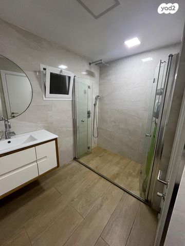 דירה, הנשיאים, מגדל העמק