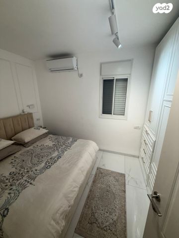 דירה, מרדכי אנילביץ', מרכז העיר, עכו