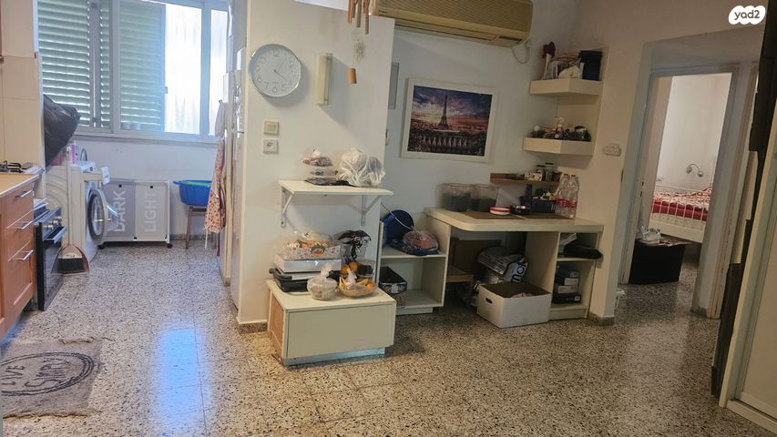 דירה, שרה אהרונסון, אזור הבילויים, רמת גן