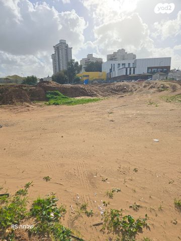 מגרשים, רמב"ן 5, רמת חן ובן ציון, נתניה