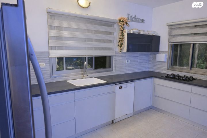 דו משפחתי, הרימון, נאות הפרחים, גן יבנה