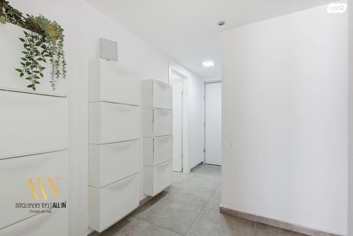 גג/ פנטהאוז, הרבי מלובאוויטש 40, דימונה