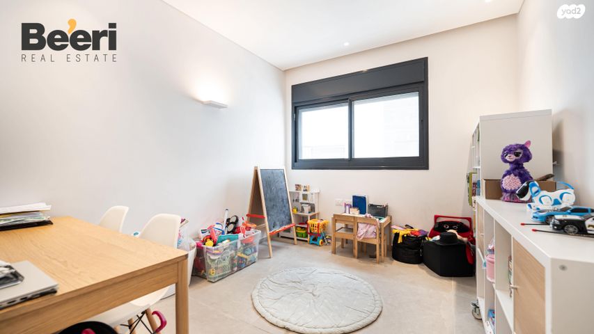 גג/ פנטהאוז, רב אלוף רפאל איתן, רמת אפעל, רמת גן