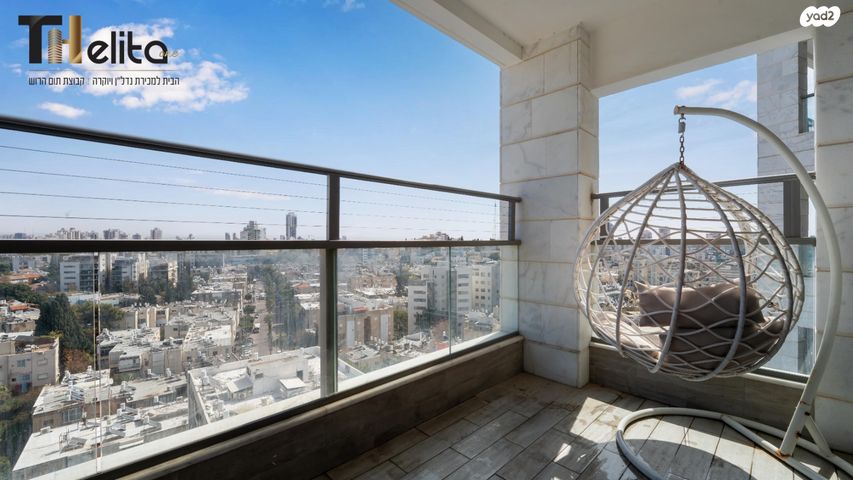 דירה, בלוך 23, בורוכוב, גבעתיים