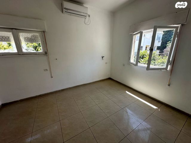 דירה, תל חי 11, הדר מרכז, חיפה