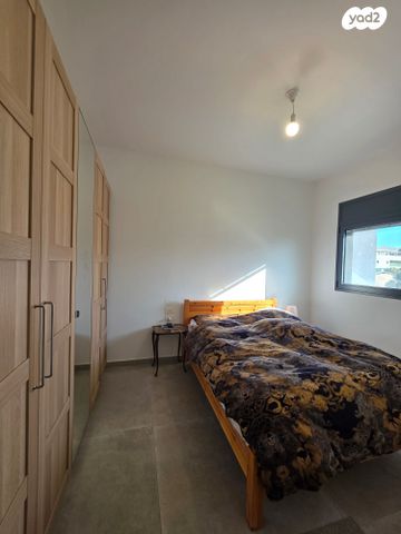 גג/ פנטהאוז, יש"ר מקנדיאה 24, שפירא, תל אביב יפו