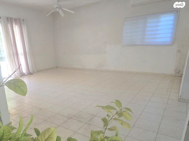 בית פרטי/ קוטג', סתריה