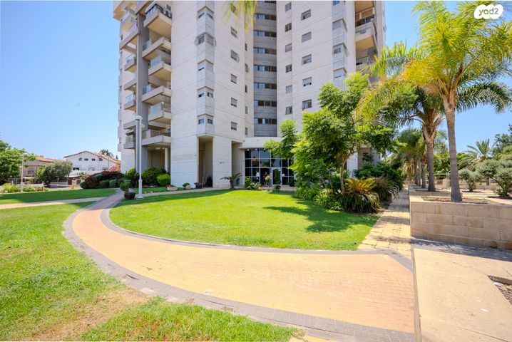 דירה, האיכרים, גני אזור, אזור