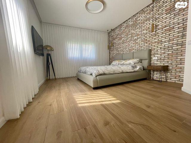 בית פרטי/ קוטג', שכונת האוצר, חדרה