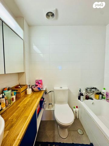 דירה, חסידי האומות 20, מכללת תל אביב יפו, דקר, תל אביב יפו