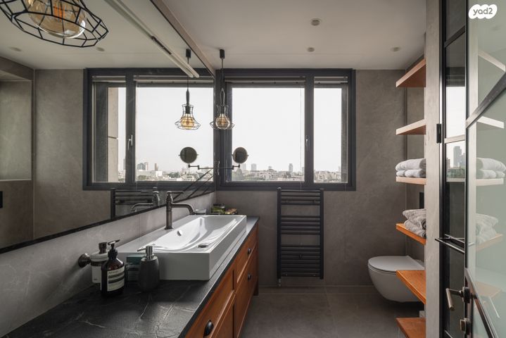 גג/ פנטהאוז, גני שרונה, קרית הממשלה, תל אביב יפו