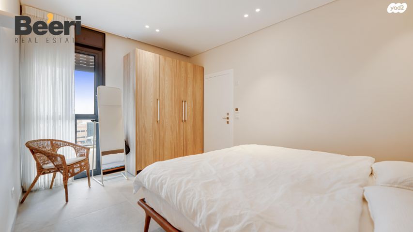 גג/ פנטהאוז, רב אלוף רפאל איתן, רמת אפעל, רמת גן