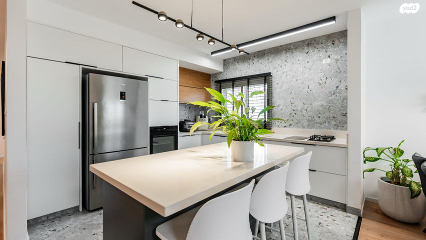 גג/ פנטהאוז, גדעון האוזנר, רמות הרכס, באר שבע