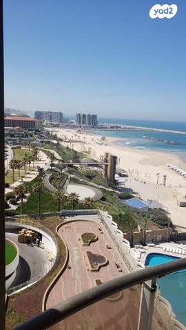 אלי לנדאו 60