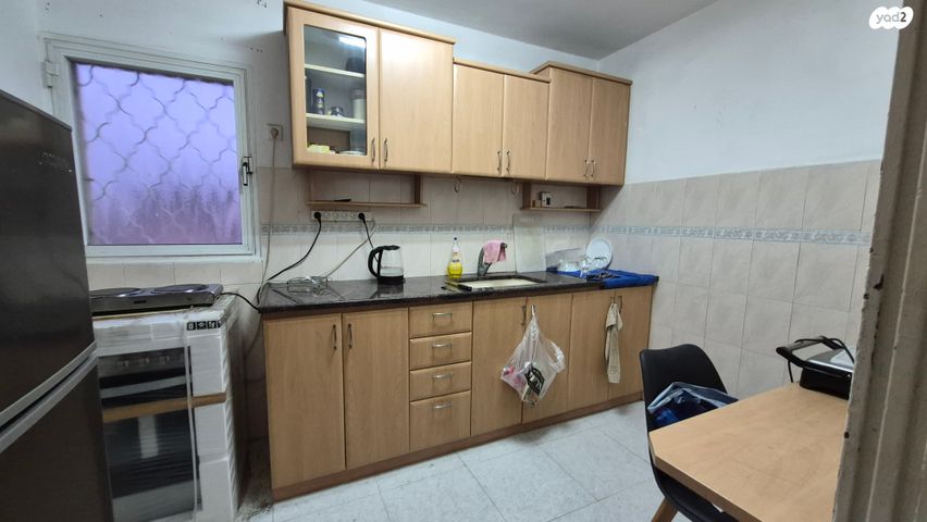 דירה, גיורא, קרית ביאליק