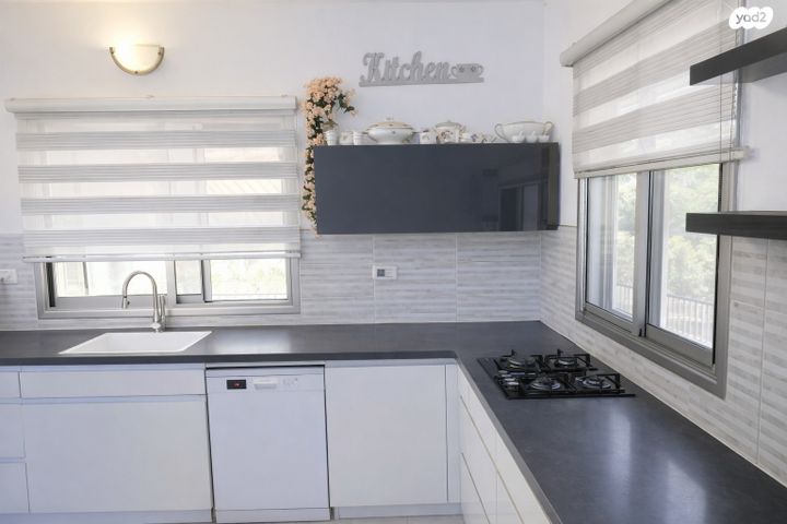 דו משפחתי, הרימון, נאות הפרחים, גן יבנה