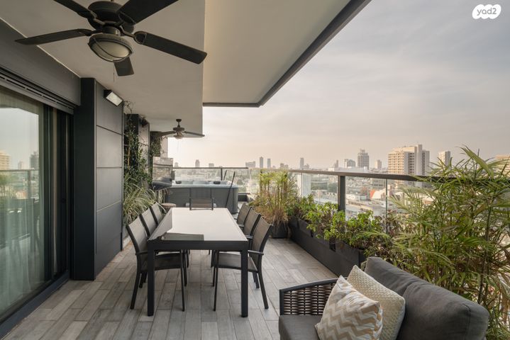 גג/ פנטהאוז, גני שרונה, קרית הממשלה, תל אביב יפו