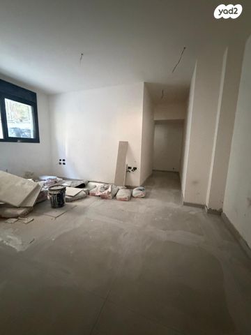 דירה, המרי, שינקין, גבעתיים